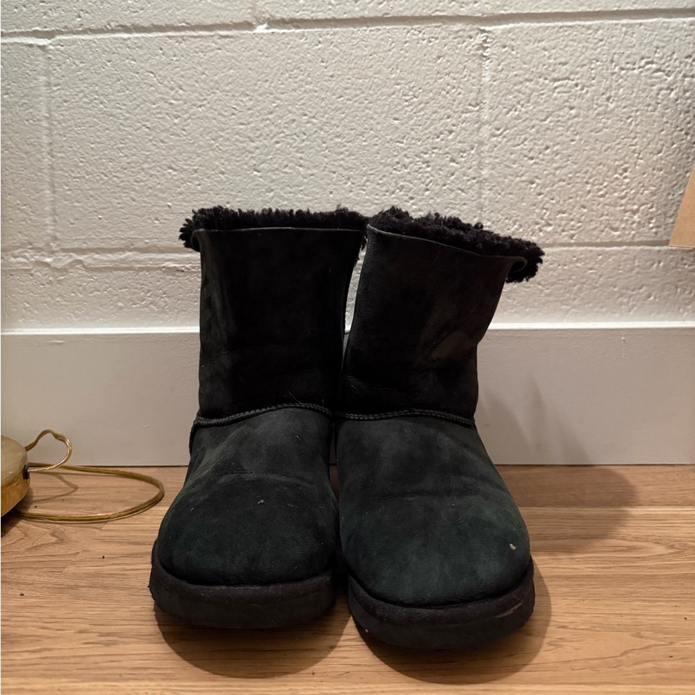 UGG Short Black Bow Boots